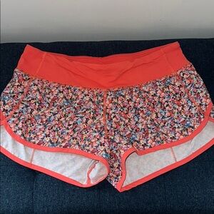 Lululemon Speed Up size 6